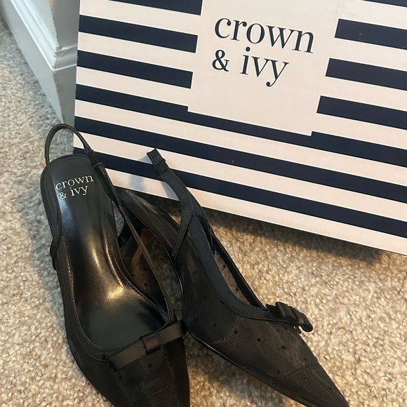 Crown & Ivy Black Slingback Heels with Bow - Picture 1 of 5